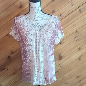Chic Floral Lace Blouse in Soft Pink